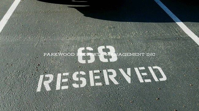 Foto del edificio - MOVE IN SPECIAL $500 OFF MOVE IN COSTS 2 Bedroom, North Tacoma, $1395 + $100 w/s/g = $1495.00, up...