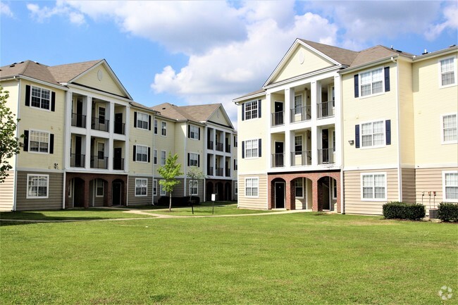 Building Photo - Cadence at Southern University