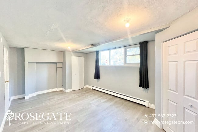 Building Photo - Newly Renovated 2 Bed 1 Bath Apartment in ...