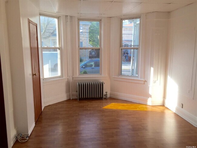 Foto del edificio - 80-60 90th Ave