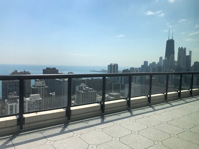 Building Photo - 1560 N Sandburg Ter