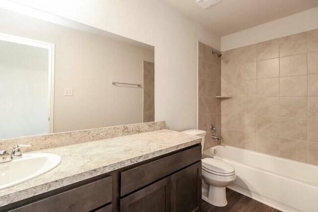 Foto del edificio - 2409 Kivver Dr