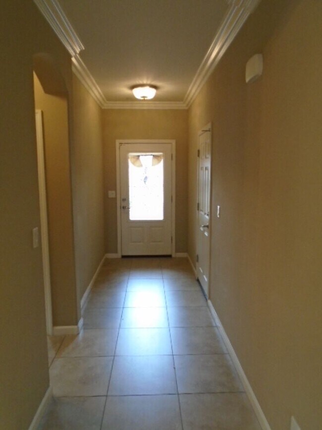 Foto del edificio - BEAUTIFUL 2 STORY IN WEST ROSEVILLE! 4 BEDROOM, 3 BATH, 3 CAR GARAGE, WITH LOW MAINTENANCE YARD!