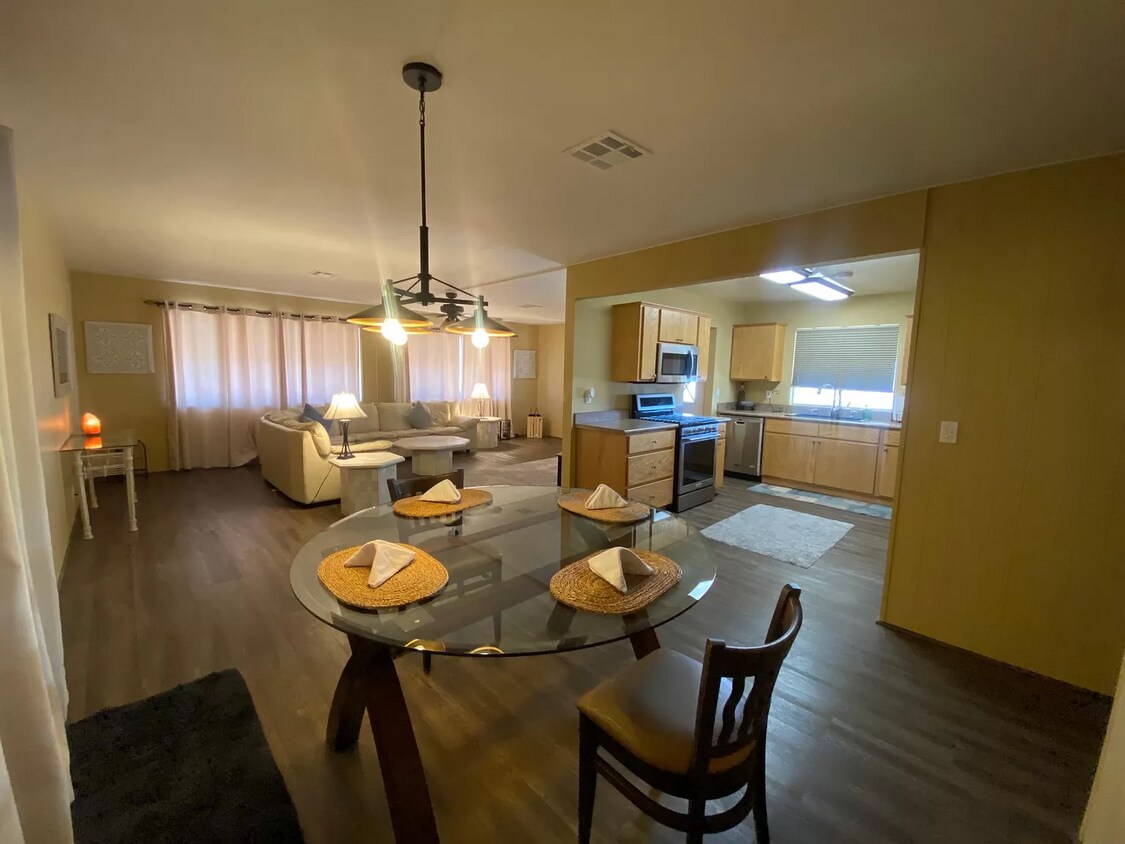 3033 Mescalero Dr, Lake Havasu City, AZ 86404 House Rental in Lake