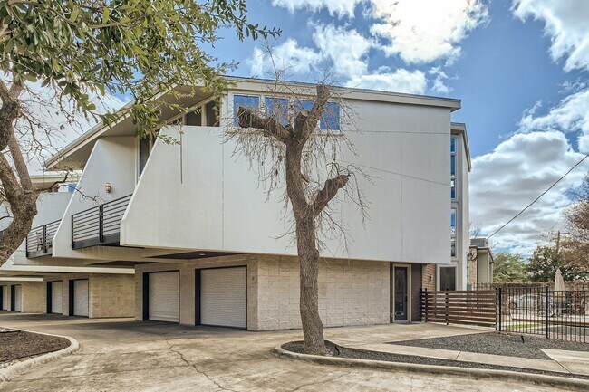 Foto del edificio - 1314 Norwalk Ln