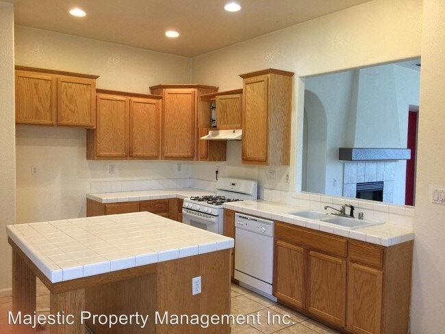 Building Photo - 4 br, 2 bath House - 2430 Knollwood Lane