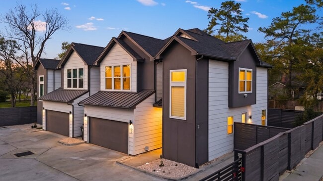 Building Photo - 6559 Sealey St