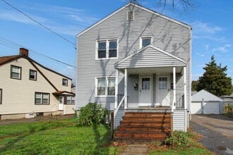 Building Photo - 1606 South Ave