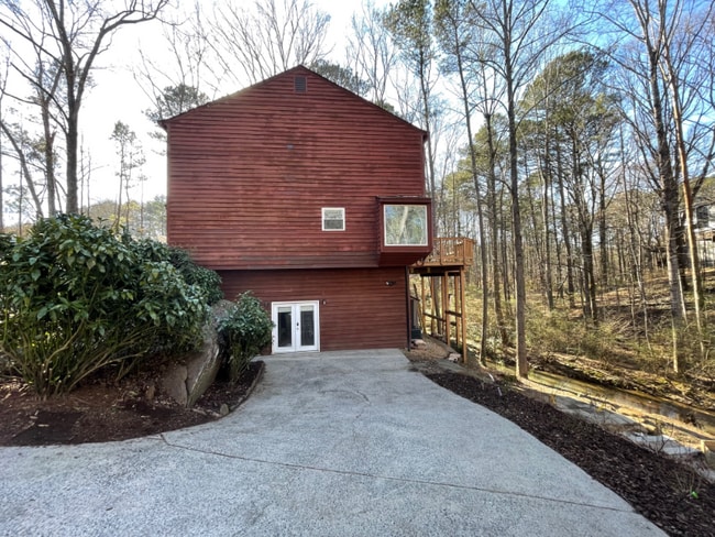 Building Photo - 2141 Dayron Cir NE