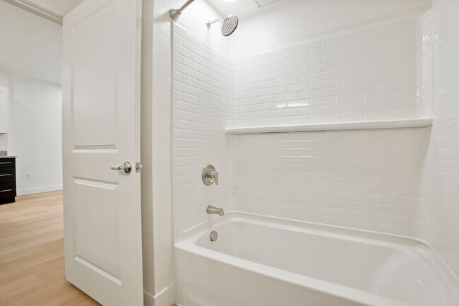 Foto del edificio - 2950 Hawthorn Ave