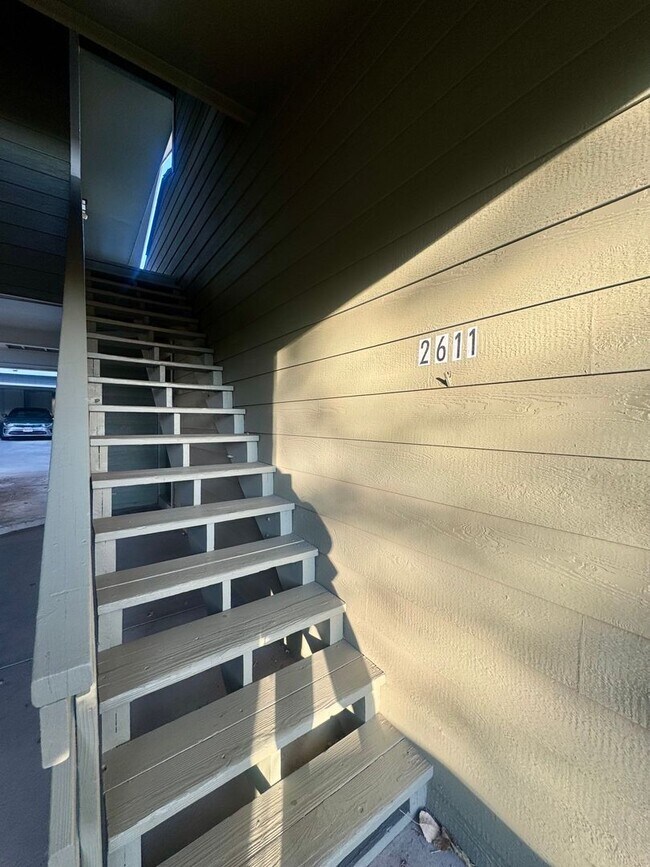 Foto del edificio - Updated 2 Bedroom CONDO with AC, centrally located