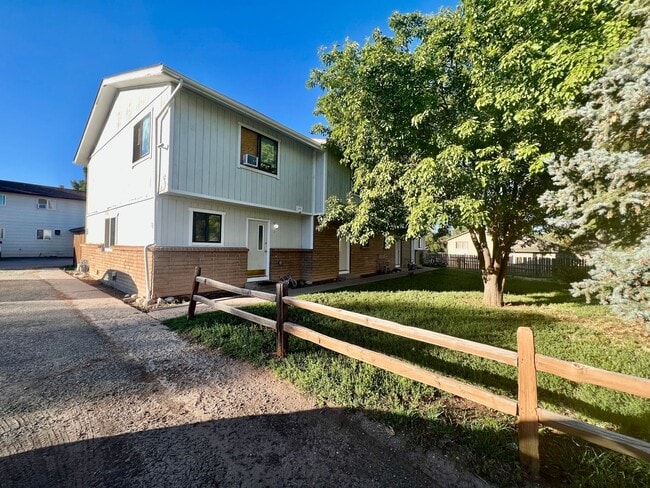 Building Photo - Townhome in Rifle