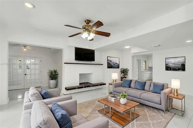 Foto del edificio - 4525 SW 112th Pl