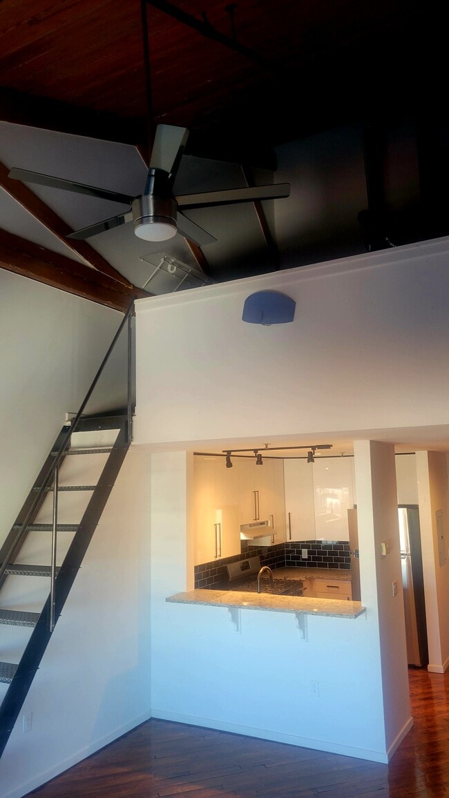 Building Photo - The Lofts At Chimney Hill