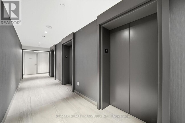 Building Photo - 100 Dalhousie St