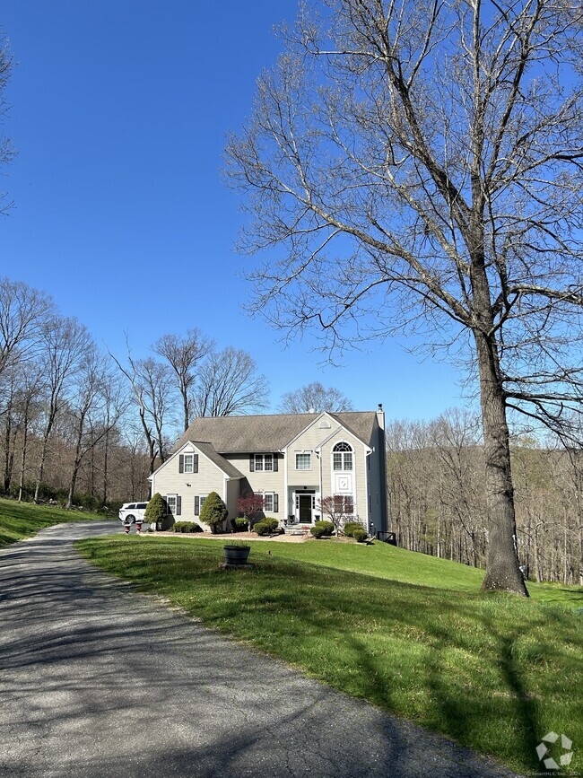 Building Photo - 77C Long Meadow Hill Rd