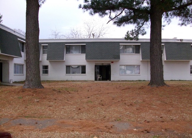 Building Photo - Autumn Court Apartments