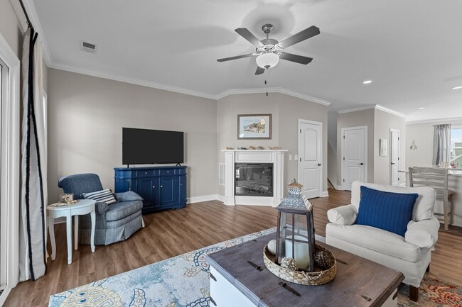 Building Photo - 328 Gannet Pl