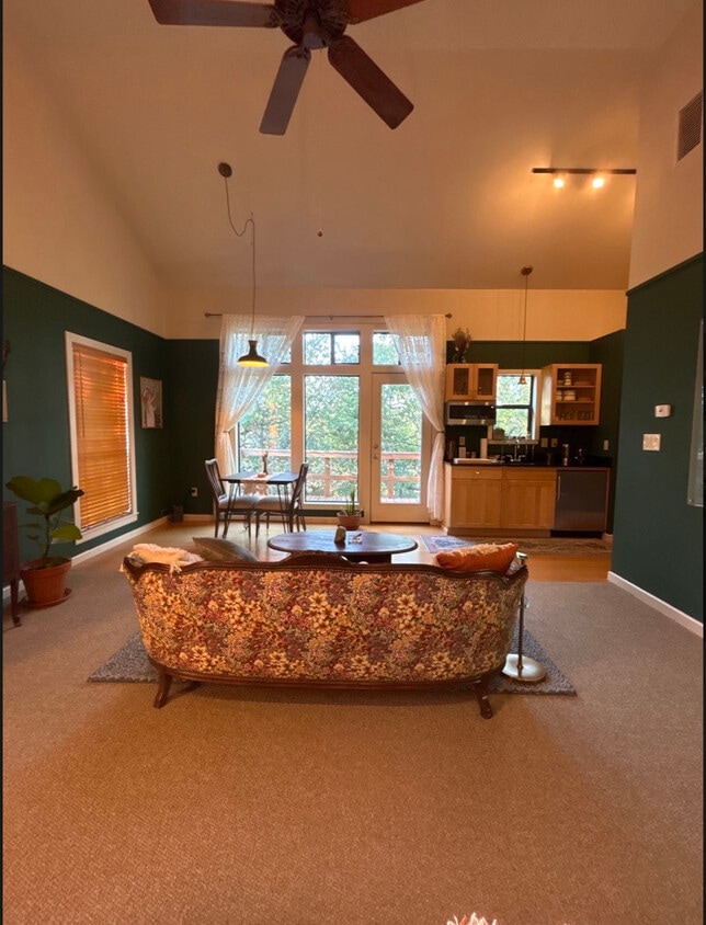 1825 Phantom Rider Trl Unit NA, Spring Branch, TX 78070 Apartments in