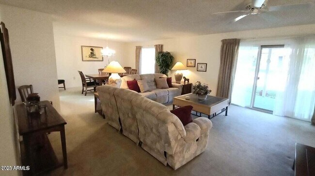 Foto del edificio - 12522 W Parkwood Dr