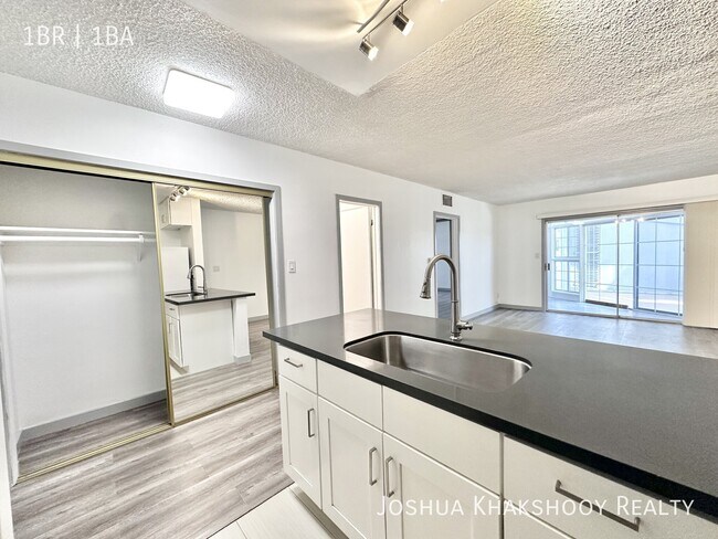 Foto del edificio - 1603 N Poinsettia Pl