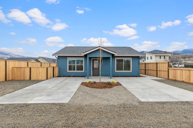 Building Photo - 109 Gangnes Dr