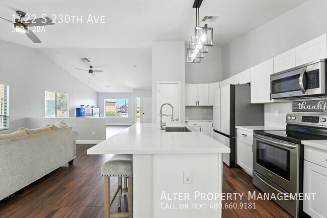 Foto del edificio - 1422 S 230th Ave
