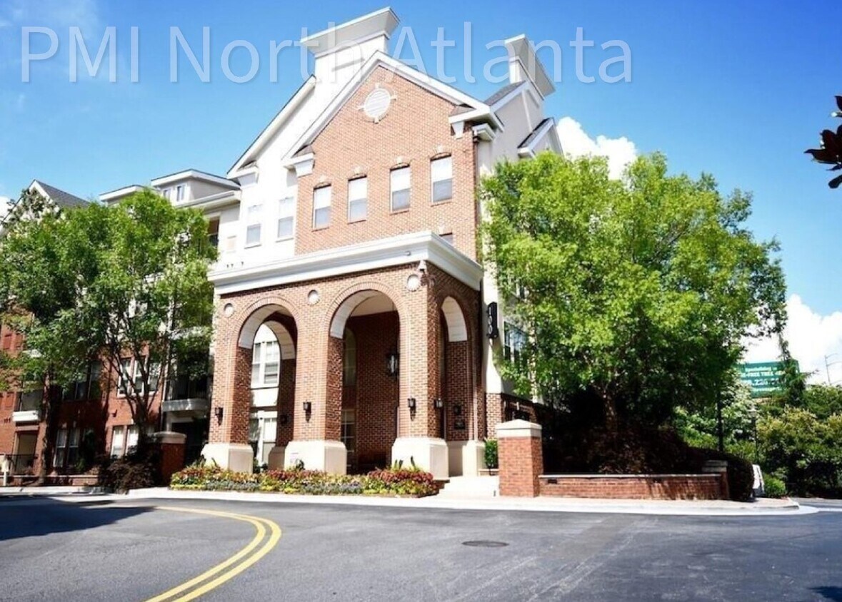 Primary Photo - Dundwoody Condo!