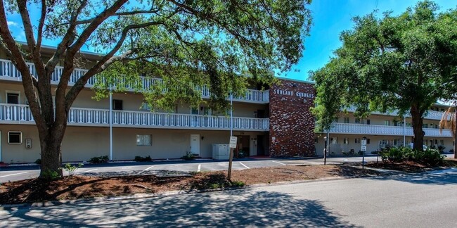 Building Photo - 3751 S School Ave