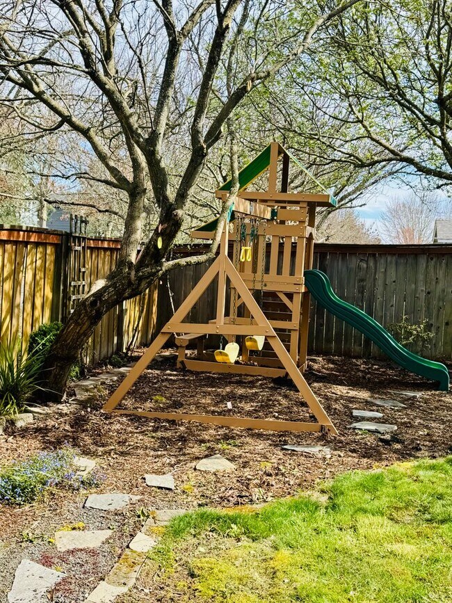 Building Photo - 3-Bedroom Home with Garden Oasis & Covered Patio – Bethel Neighborhood