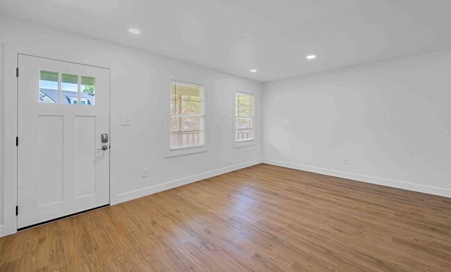 Building Photo - Newly remodeled 4BD 2BA home in Waco