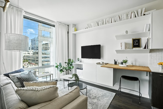 Photo - 101 W Wacker Dr Apartment