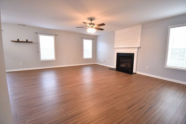 Foto del edificio - 3 Bedroom 2.5 Bathroom- Pets Considered