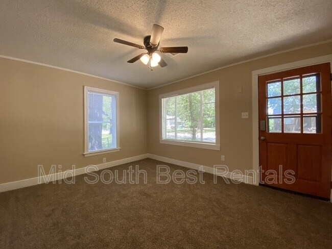 Foto del edificio - 1908 Boyce St