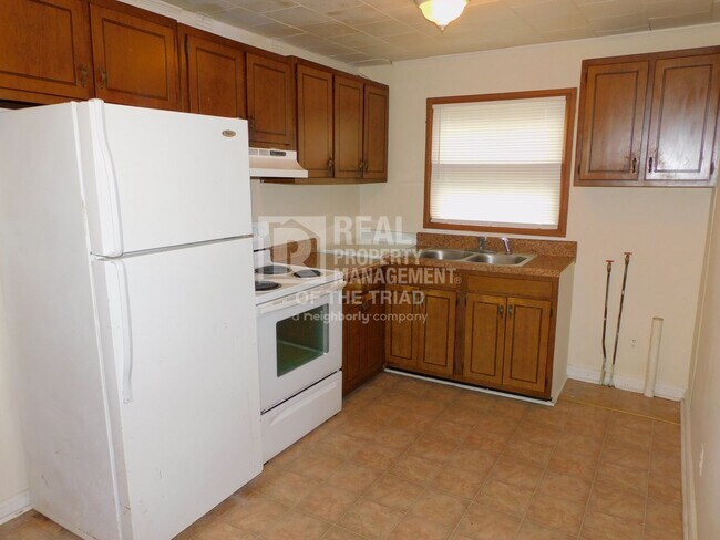 Foto del edificio - Cute 2 Bedroom/1Bath Cottage on a Cul de Sac