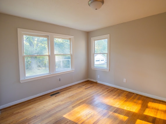 Foto del edificio - 912 Meadowbrook Dr