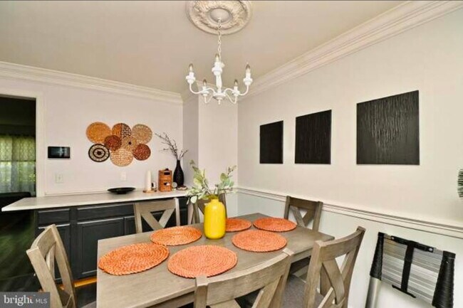 Kitchen - 16889 Toms River Loop