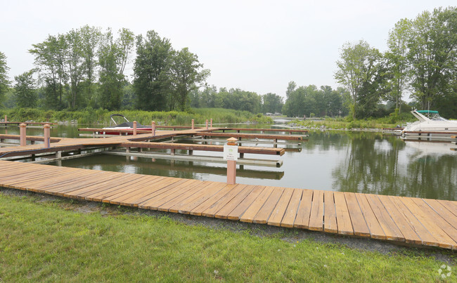 Muelle - The Fairways at Timber Banks