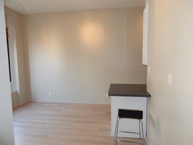 Building Photo - 531 Vallejo St