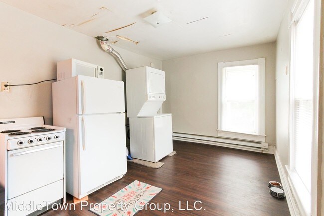 Building Photo - 1 br, 1 bath Apartment - 810 W. Ashland Ave.