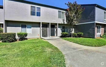Building Photo - 3370 Northwood Dr.