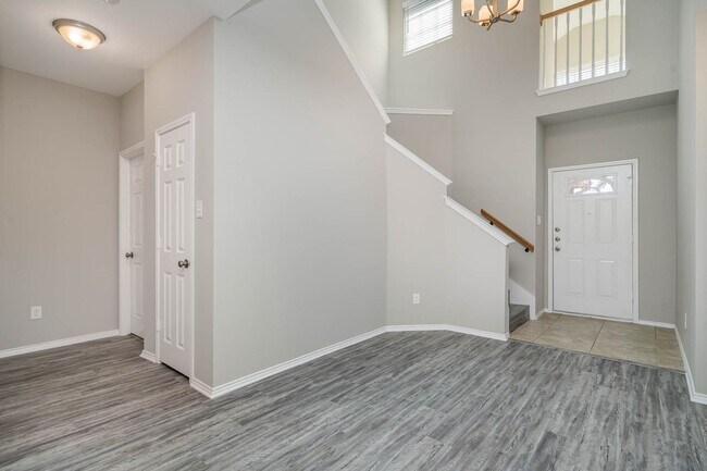 Building Photo - Spacious 4-Bedroom Home with Bonus Room, D...