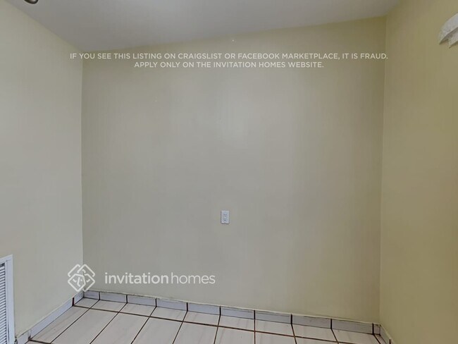 Foto del edificio - 3211 SW 64th Terrace