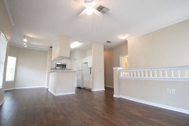 Building Photo - 325 Arbor Lakes Cir