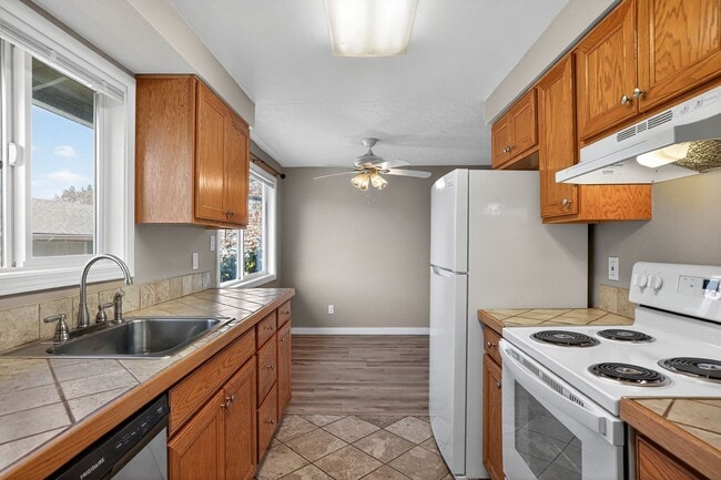 Foto del edificio - 207 NW Forest St