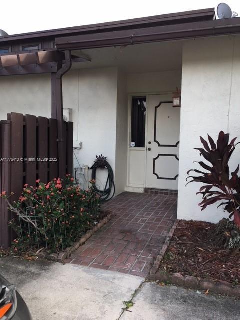 Building Photo - 6944 SW 40th Ct