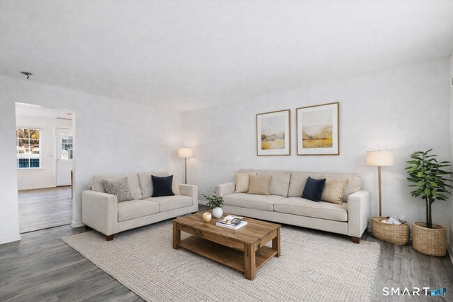 Building Photo - 135 Bucks Hl Rd