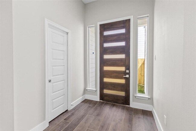 Foto del edificio - 5506 Pershing St