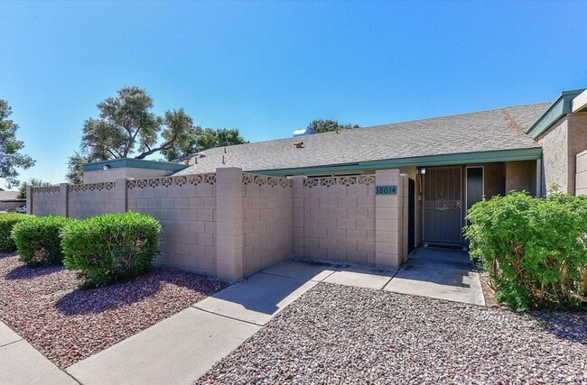 Photo - 18014 N 45th Ave Townhome