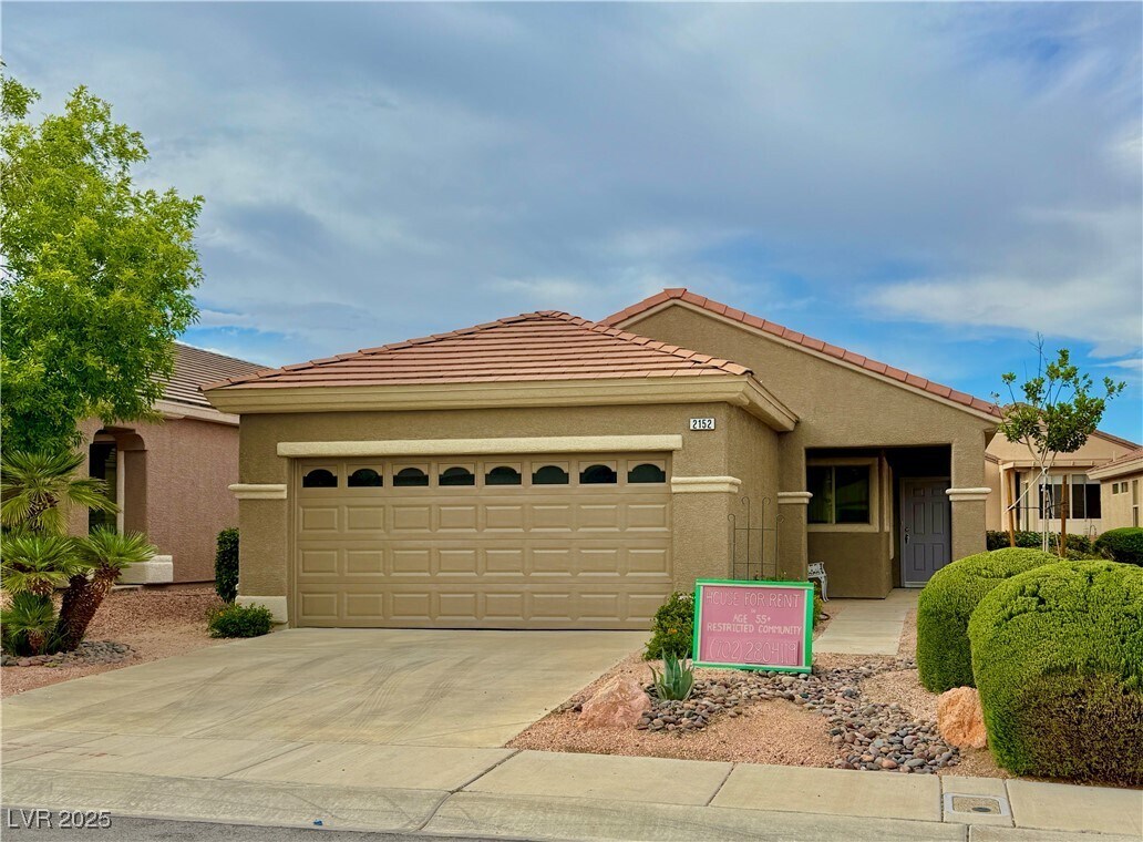 Foto principal - 2152 Indigo Creek Ave
